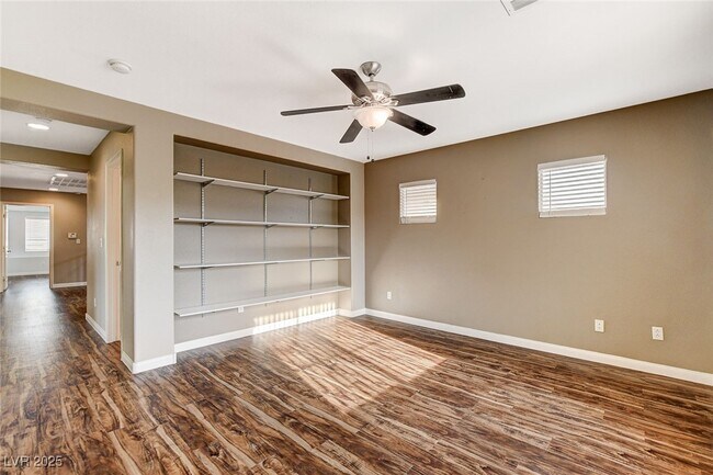 Building Photo - 9768 Plane Tree Ct