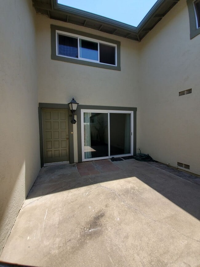 Building Photo - Spacious 2bd/1.5 w/ Carport and Patio