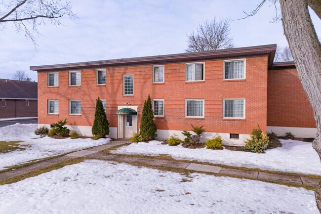 295-321 Beattie Ave - South Park Manor
