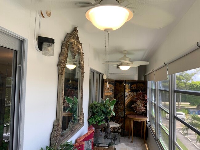 Building Photo - 77 Mansfield B