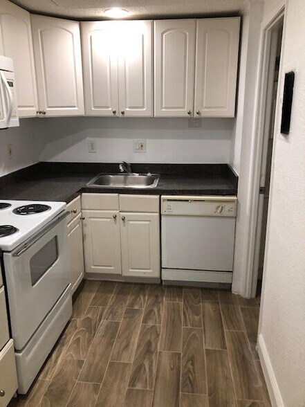 Building Photo - 4061 E Michigan St