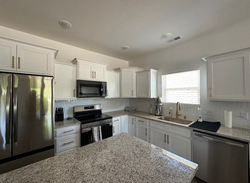 Building Photo - 286 Abbi Ln