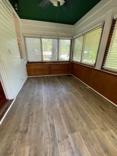 Building Photo - 301 Park Ave