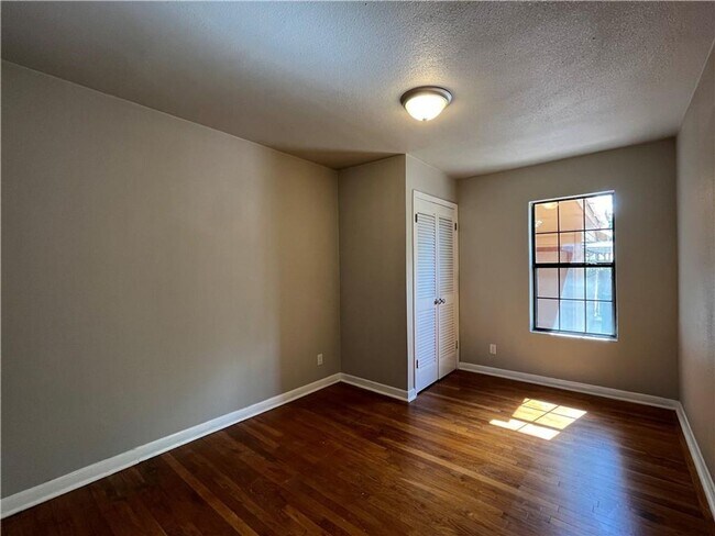 Building Photo - WINDSOR PARK SUBDIVISION