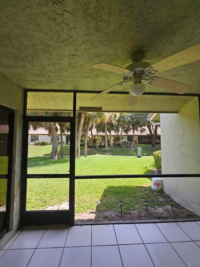 Building Photo - 480 Hardwood Pl