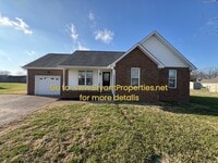 Building Photo - 2002 Dogwood Ln