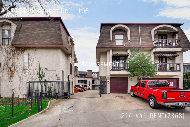 Primary Photo - Prime location apartment!!