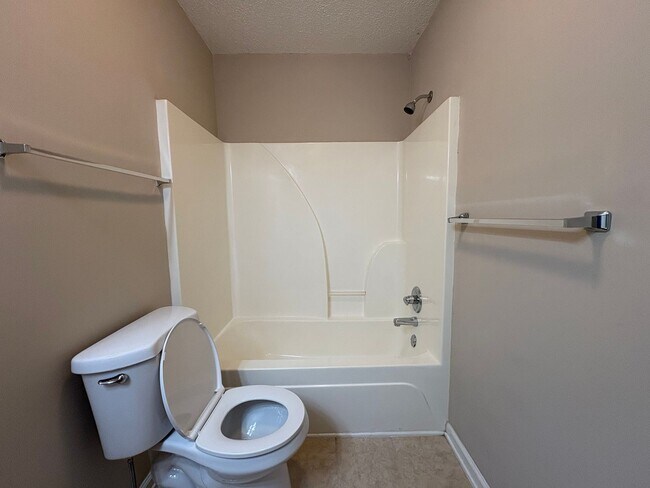 Building Photo - For Rent