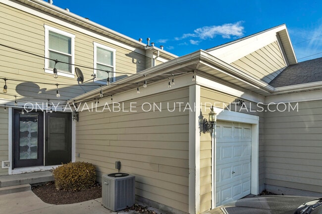 Building Photo - 11782 S Zephyr Way