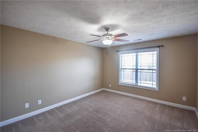 Building Photo - 45 Eisenhower Ct
