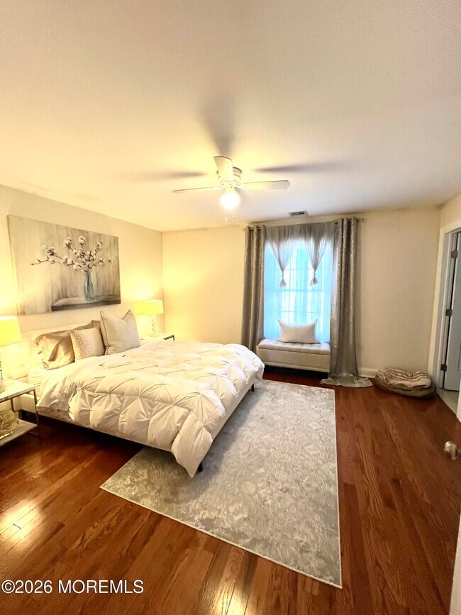 Building Photo - 256 Mantoloking Rd