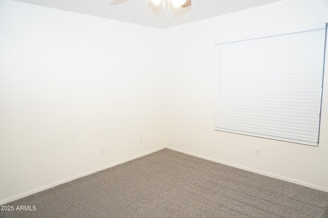 Building Photo - 825 E Lamonte St