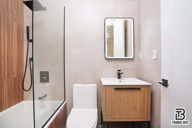 Building Photo - 2 bedroom in Brooklyn NY 11206