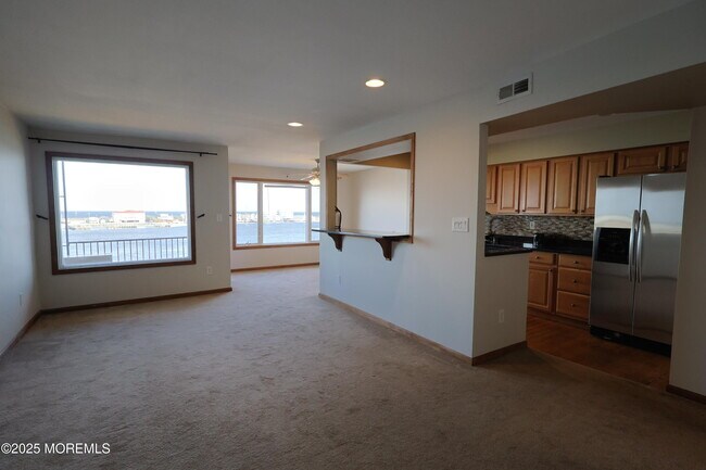 Building Photo - 200 Portland Rd