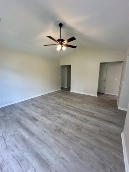 Building Photo - 16 Southern Magnolia Dr