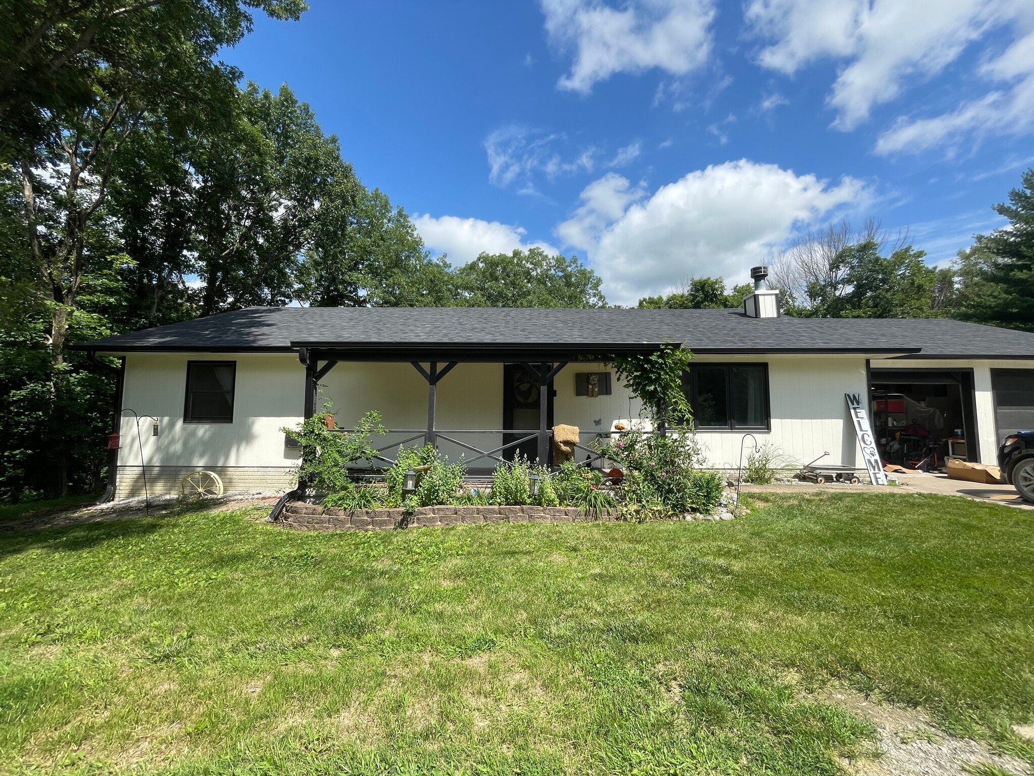 Building Photo - 13565 140th Ave