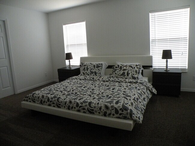 Building Photo - 10220 W Waterlander Lp