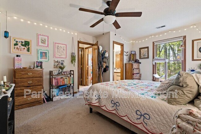 Building Photo - 116 Lantern Way