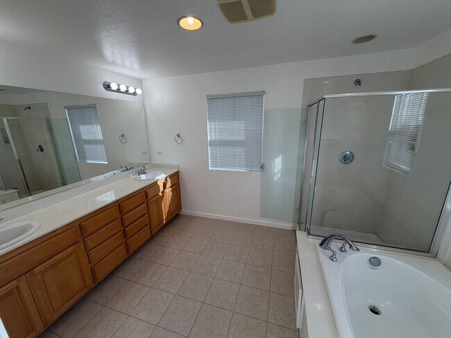 Building Photo - 4 bedroom | 2.5 bathroom | Single family home in West Sacramento's Bridgeway Lakes neighborhood