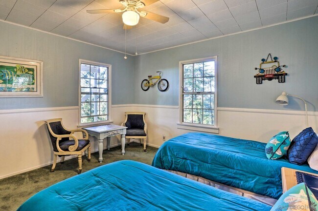 Building Photo - 23984 Skyland Dr