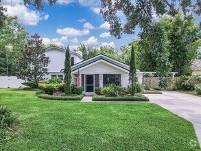 Building Photo - Hourglass District ~ Gorgeous 3/2.5 home w...