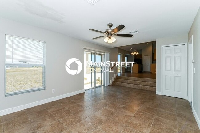 Building Photo - 3 Bedroom Pet-Friendly Home in Cape Coral, FL with Main Street Renewal