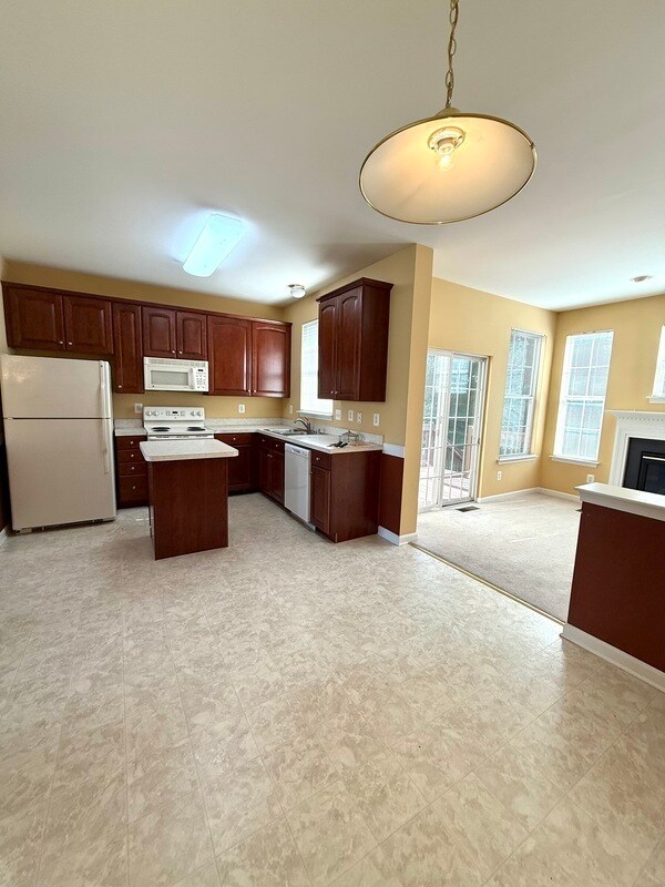 Building Photo - 266 Bruaw Dr