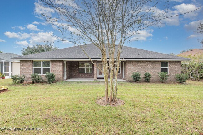 Building Photo - 49 Pine Cir Dr