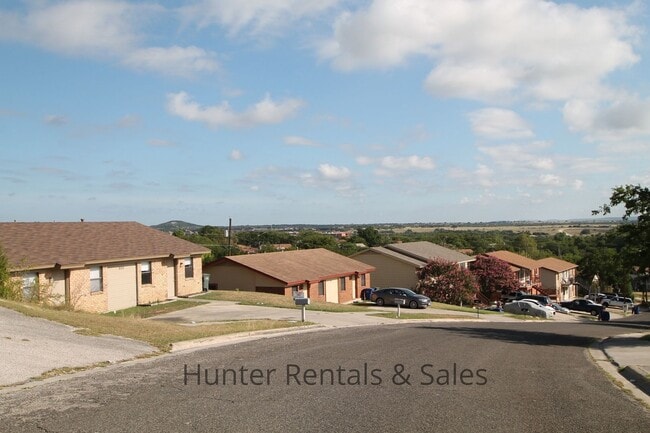 Building Photo - Cove Two-Bedroom with A View!
