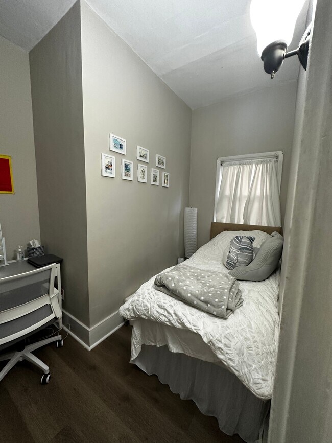 Building Photo - 286 N Bellefield Ave