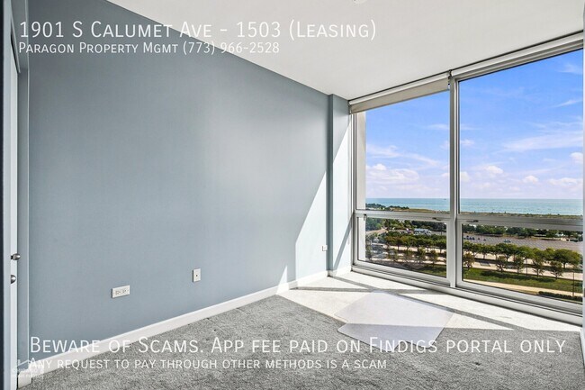 Building Photo - 1901 S Calumet Ave