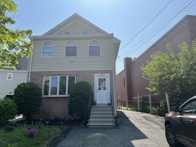 Primary Photo - 491 Central St