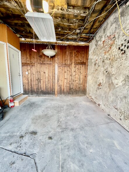 Building Photo - 1005 Frankford Ave