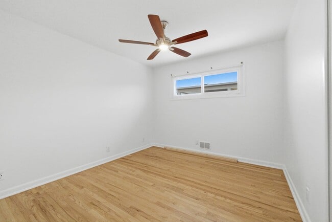 Building Photo - Spacious 5-Bedroom Home with Modern Updates and Natural Light