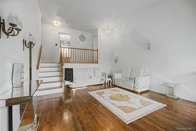 Building Photo - 6 Westwind Rd