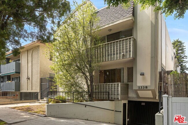 Building Photo - 1338 Harvard St