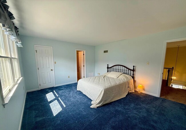 Building Photo - 2814 Kingston Dr
