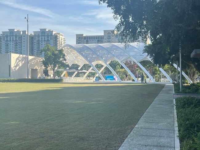 Building Photo - 988 Boulevard of the Arts