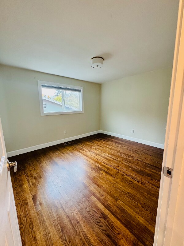 Building Photo - 5416 31st Ave SW