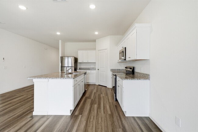 Building Photo - 21630 Cottage Ln