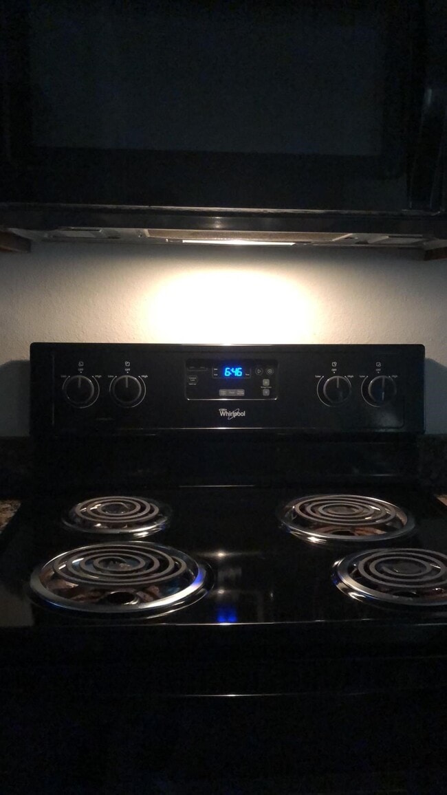 Building Photo - 30826 W Lost Creek Blvd