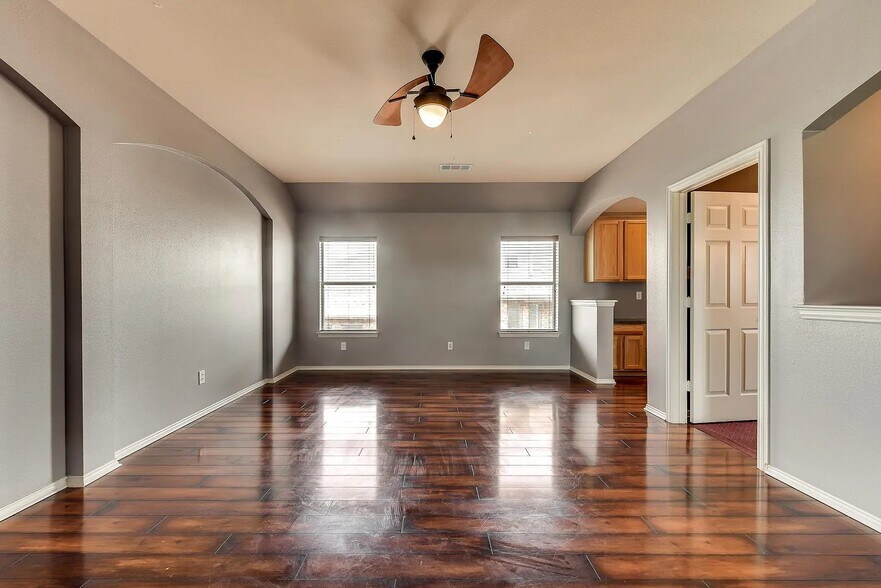 Building Photo - 12501 Lizzie Pl