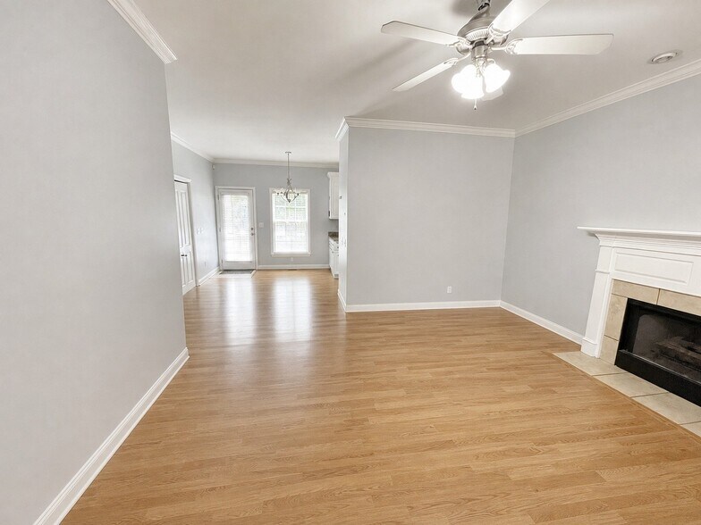 Building Photo - 1020 Chevis St
