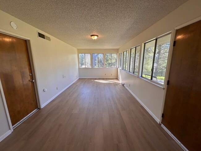 Building Photo - 45559 N Oakview Dr