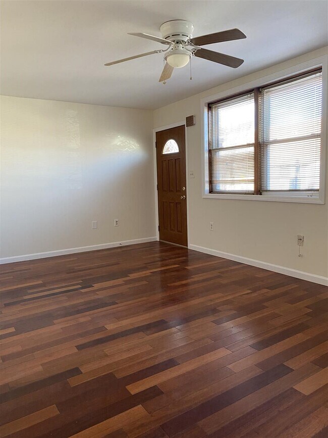 241 Gates Ave 241 Gates Ave Jersey City NJ 07305 Apartment Finder