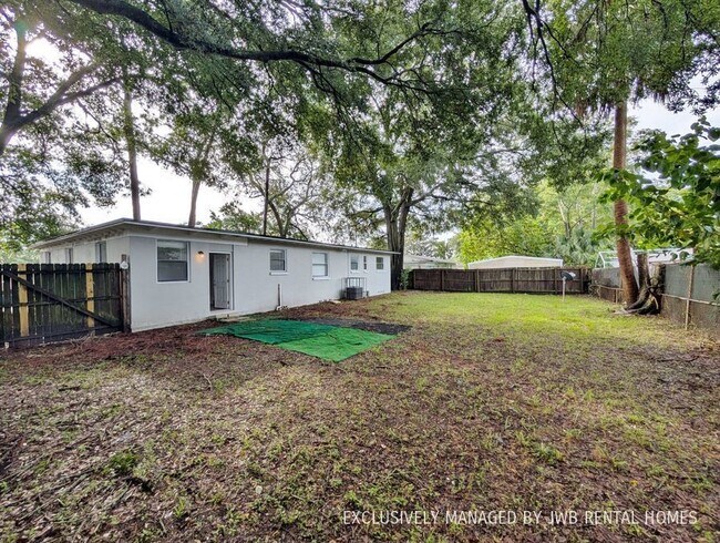 Building Photo - 1058 Eastdale St