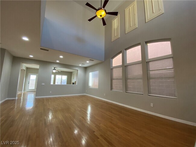 Building Photo - 3509 W Birdwatcher Ave