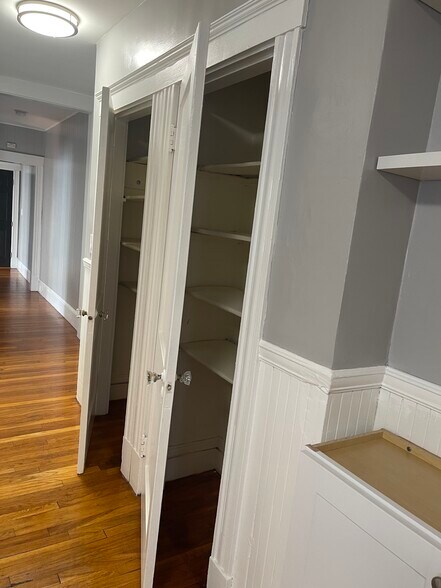 Building Photo - 84 Endicott St