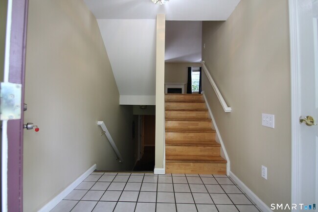 Building Photo - 8005 Heartwood Ln