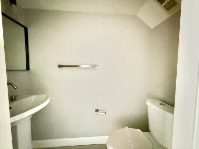 Building Photo - 4815 Walden Cir